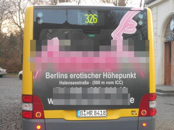 독일 베를린시에 위치한 한 성매매 업소의 광고가 베를린 버스에 붙어있다. /사진=flickr