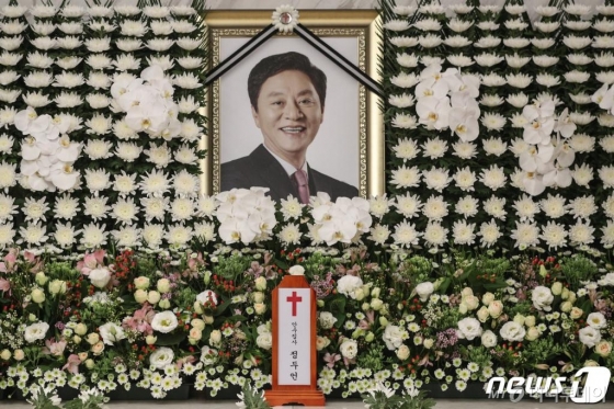 지난 17일 오전 서울 서대문구 세브란스병원 장례식장에 정두언 전 새누리당 의원의 빈소가 마련돼 있다./사진=뉴스1 