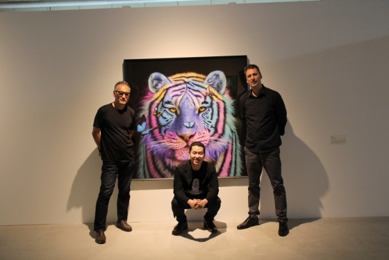  γ(Russ Ronat, ڻԼ(White Rhino), Mixed media on Canvas, 274 x 160cm, 2018. /=񳪹̼