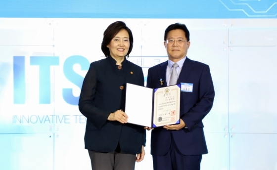 비젠트로㈜ 김홍근 대표가 제20회 중소기업기술혁신대전에서 국무총리상을 수상했다/ 사진제공=비젠트로