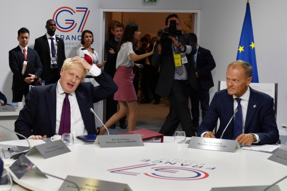 25일(현지시간) 프랑스 비아리츠에서 열린 주요7개국(G7) 정상회의에 참석한 보리스 존슨 영국 총리와 도날드 투스크 EU 정상회의 상임의장. /사진=로이터