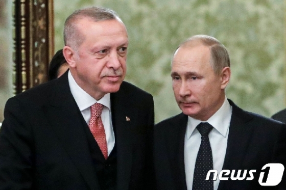 레제프 타이이프 에르도안 터키 대통령(좌)과 블라디미르 푸틴 러시아 대통령. © AFP=뉴스1