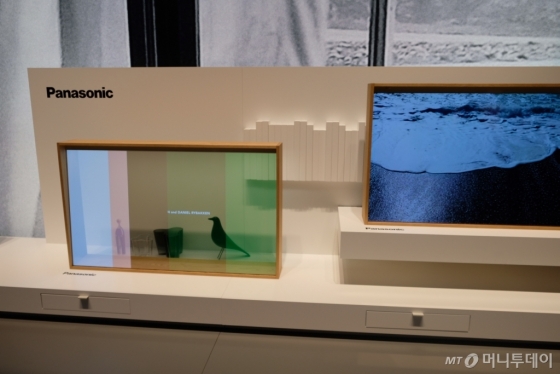 파나소닉이 IFA 2019에서 투명 OLED TV 시제품을 공개했다. /사진=박소연 기자