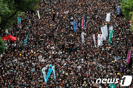 2일 송환법에 반대하는 홍콩 학생들이 수업을 거부하고 시위에 대거 참여하고 있다. © 로이터=뉴스1 © News1 우동명 기자