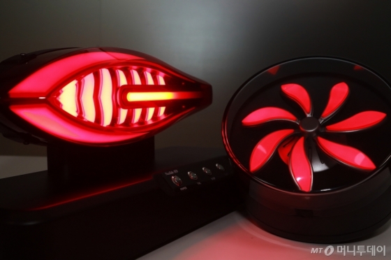 LG이노텍의 차량용 LED모듈 ‘넥슬라이드-HD’가 적용된 차량 외장 램프 모형/사진제공=LG이노텍
