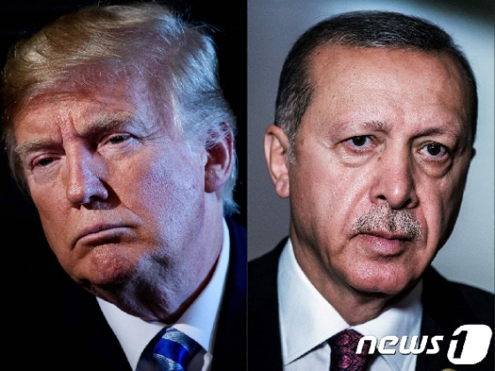 도널드 트럼프 미국 대통령(왼쪽)과 레제프 타이이프 에르도안 터키 대통령. © AFP=뉴스1