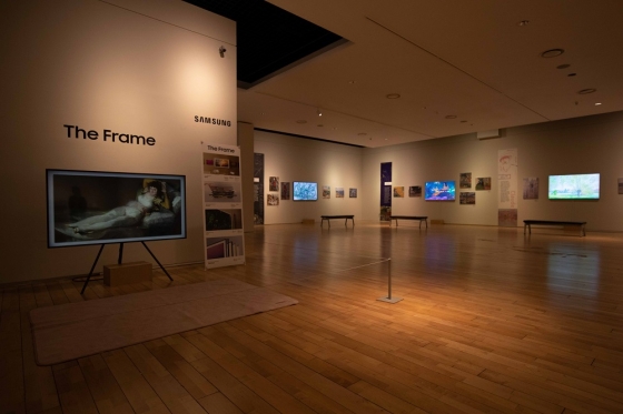 제주도립미술관에서 열리는 '프렌치 모던: 모네에서 마티스까지, 1850~1950' 전시회에서 설치된 삼성전자의 라이프스타일 TV '더 프레임'. /사진제공=삼성전자