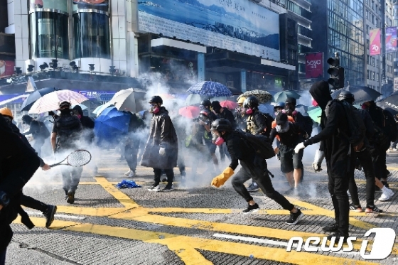 홍콩에서 20일 반(反)정부시위를 위해 수만 명이 거리로 나섰다. © AFP=뉴스1