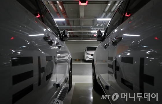서울 시내 한 주차장에 주차된 '타다' 차량. /사진=임성균 기자.