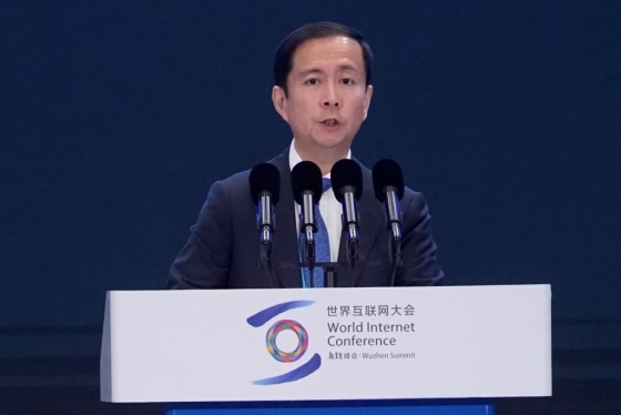 10월 20일 중국 저장성 우전진에서 열린 세계인터넷회의에서 대니얼 장 알리바바 최고경영자(CEO)가 연설하고 있다/사진=로이터
