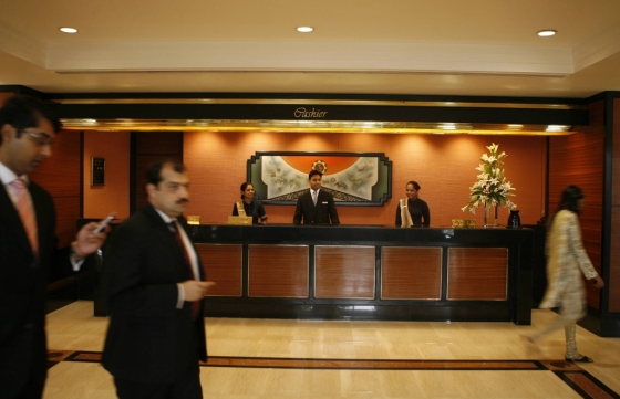 인도 뭄바이에 있는 한 호텔 로비/사진= AFP