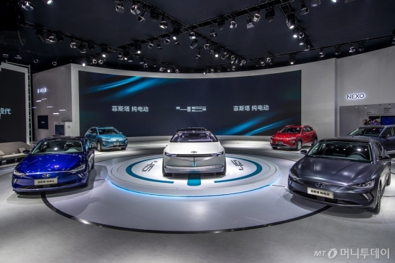 현대차의 '2019 광저우 국제모터쇼' 전시 공간과 전시 차종의 모습. /사진제공=현대차