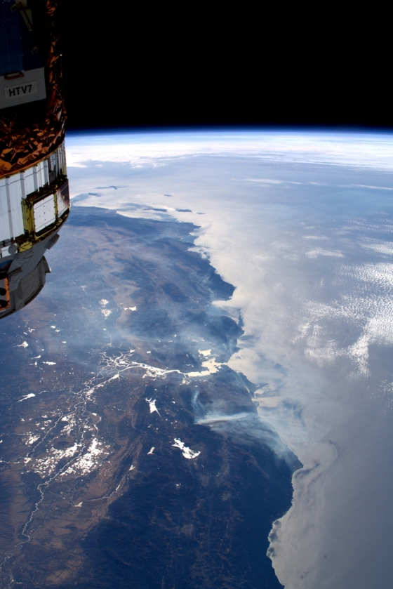 지난 10월 ISS(국제우주정거장)에서 지구를 찍은 모습/AFP