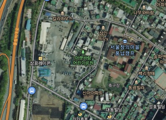 삼표산업이 소유한 풍납레미콘공장(왼쪽)과 시유지인 서울창의마을 풍납캠프(오른쪽) 위치도. /사진=카카오맵 캡쳐