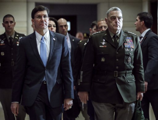 (왼쪽부터)마크 에스퍼 미 국방장관과 마크 밀리 미 합참의장/사진=AFP