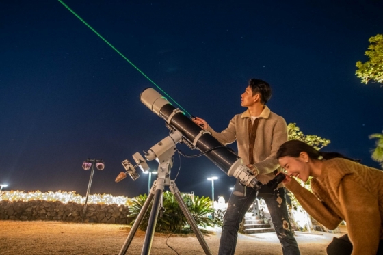 제주신라호텔은 제주도 지역에서만 볼 수 있는 '노인성(카노푸스)'을 관찰할 수 있는 '별자리 관측' 프로그램을 운영한다. /사진=제주신라호텔