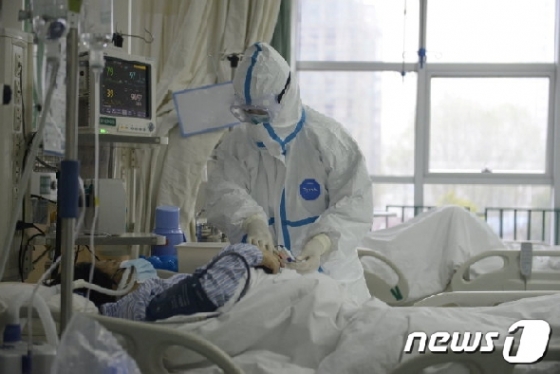 중국 우한시의 한 병원 © 로이터=뉴스1