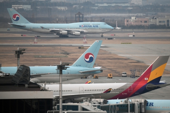 31일 우한공항을 출발해 김포공항에 착륙한 전세기/사진=AFP