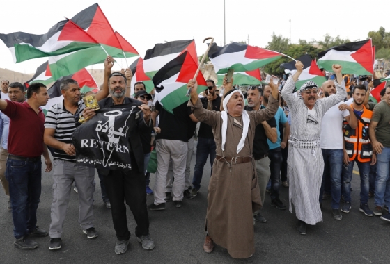 요르단강 서안지구에서 이스라엘 정착 반대 시위를 하고 있는 팔레스타인인들의 모습. /사진=AFP
