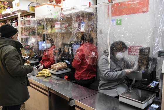 프랑스 파리의 한 중국 식품 매장. /사진=AFP