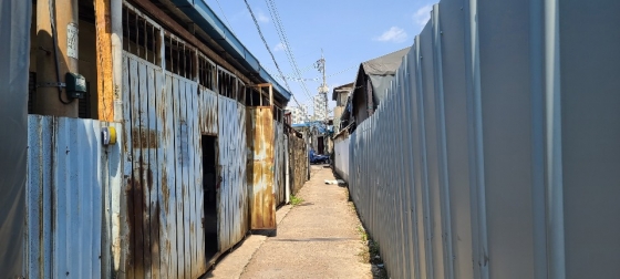 신도림 293 지역 내부. 소규모 공장과 노후 주택이 밀집했다. /사진=유엄식 기자