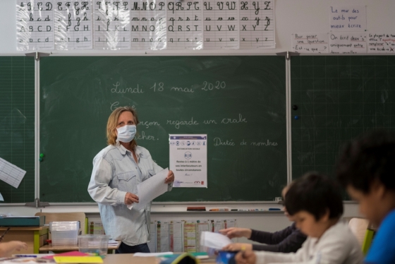 프랑스 북동부 멀하우스의 한 초등학교에서 18일(현지시간) 수업이 이뤄지고 있다. /사진=AFP