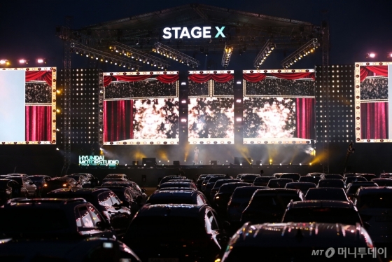  ͽƩ Stage X ̺  ܼƮ  /=
