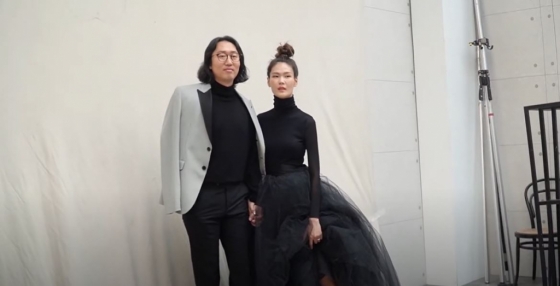 결혼을 앞둔 개그맨 김경진(왼쪽)과 모델 전수민 /사진=유튜브 채널 '마델전수민' 캡처