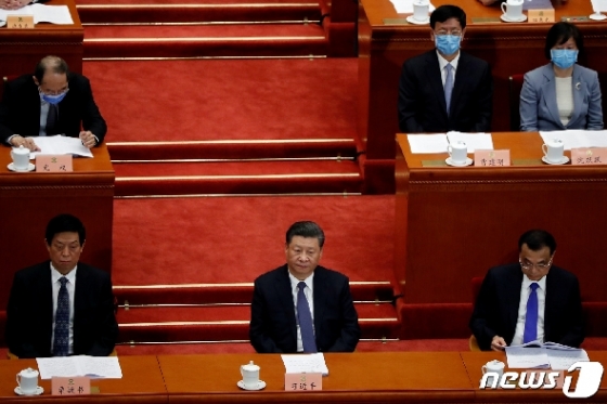 시진핑 주석 등 중국 지도부가 정협 개막식에 참석하고 있다.  © 로이터=뉴스1 © News1 박형기 기자