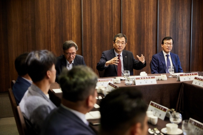 광운대 유지상 총장이 ‘광운 동문기업 산학협력협의회’ 조찬모임에 참석했다.