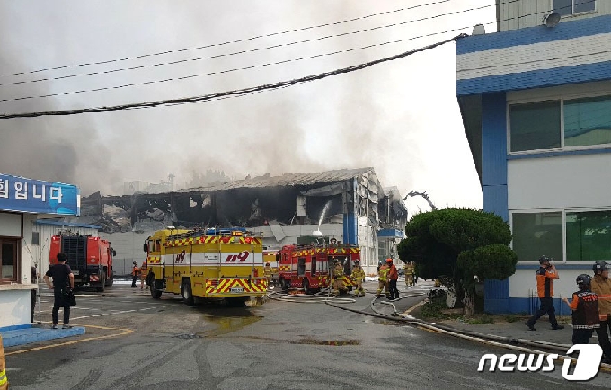 [사진] 대전 산업단지 공장화재 큰불 잡혀