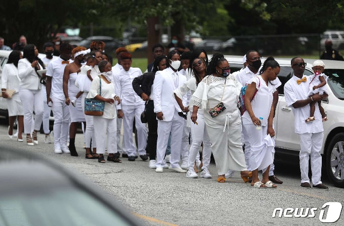 [사진] 애틀랜타의 브룩스 장례식 추모 행렬