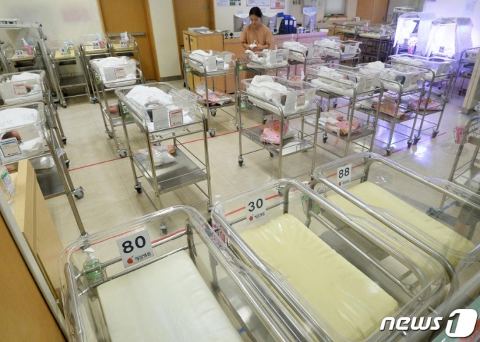 서울시내 한 병원 신생아실이 비어있는 모습. (뉴스1 DB) 2019.7.30/뉴스1