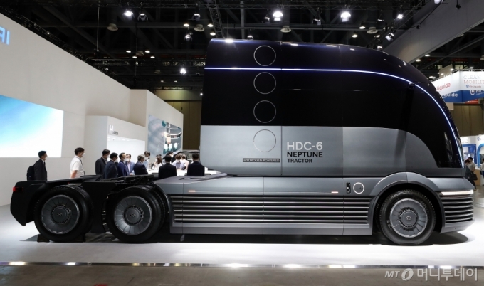 [사진]수소 전용 대형 트럭 콘셉트카 'HDC-6 넵튠'