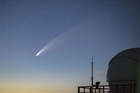 2020년 7월 15일 저녁9시 14분 보현산천문대에서 촬영한 니오와이즈 혜성, 한국천문연구원 전영범 책임연구원 촬영