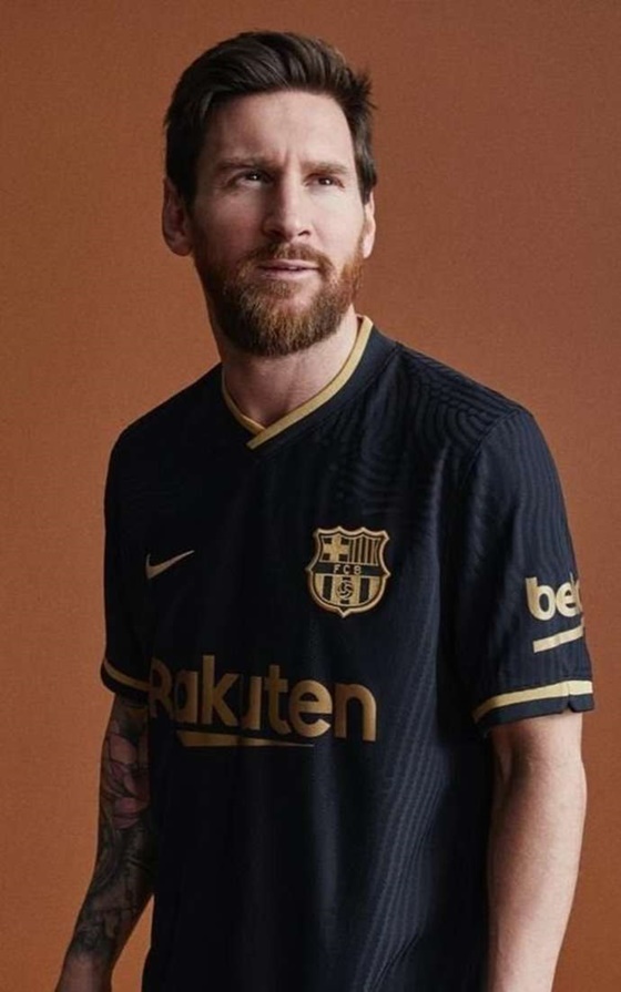 바르셀로나의 새 원정 유니폼 입은 리오넬 메시. /사진=영국 기브 미 스포츠 캡처