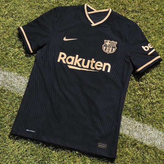 바르셀로나의 새로운 원정 유니폼. /사진=영국 기브 미 스포츠 캡처