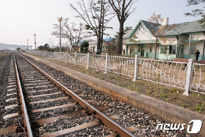 전북 군산시가 지역에 산재한 폐철도를 관광자원화 하기 위한 시민들의 의견을 수렴한다.(사진은 임피역) /© 뉴스1