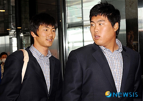 2009년 월드베이스볼클래식(WBC) 대표팀 시절 류현진(오른쪽)과 김광현. /사진=뉴시스
