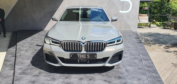 BMW  5ø 