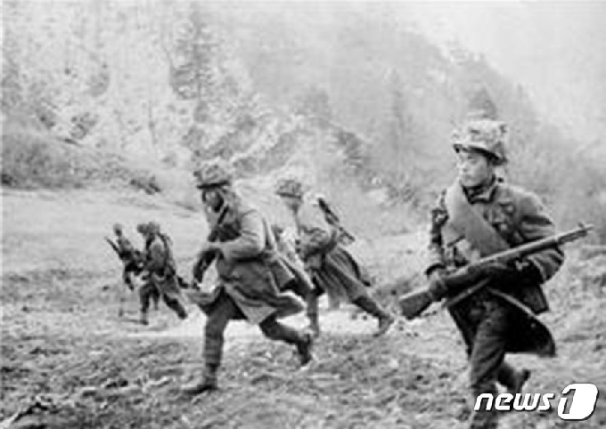 1968년 3군단이 벌인 울진·삼척지구 무장공비 소탕 작전 모습.(3군단 제공)© 뉴스1