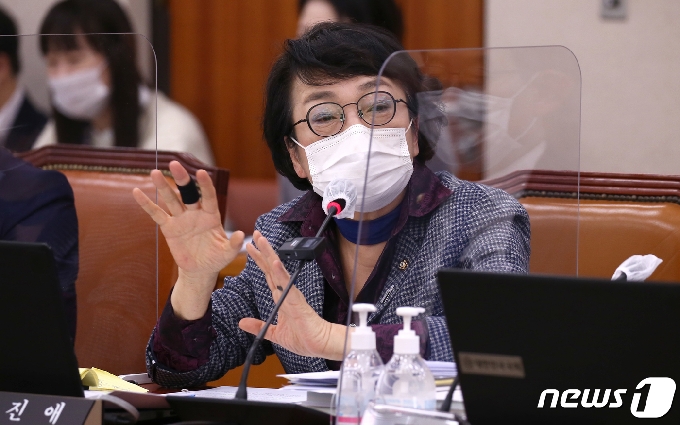 김진애 열린민주당 의원. 2020.10.19/뉴스1 © News1 성동훈 기자