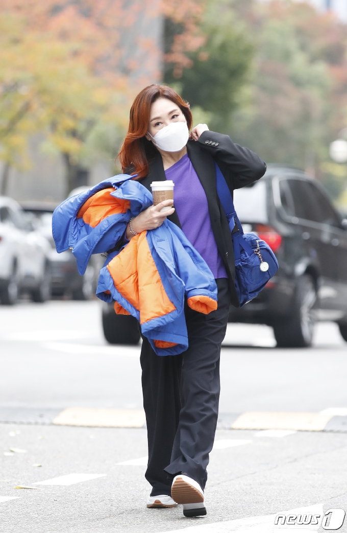 [사진] 주현미 '출근길 카리스마 뿜뿜'