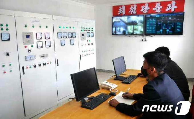 [사진] 북한 강원에 수력발전소 완공…"자급자족 창조물"