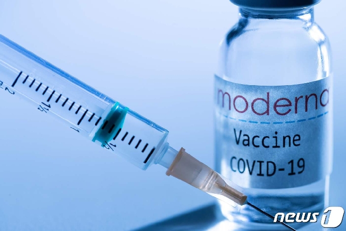 미국 제약사 모더나가 개발 중인 신종 코로나바이러스 감염증(코로나19) 백신 © AFP=뉴스1
