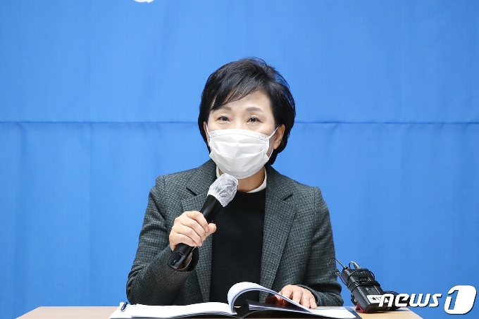 [사진] 김현미 장관, 서민ㆍ중산층 주거안정 관련 현장방문