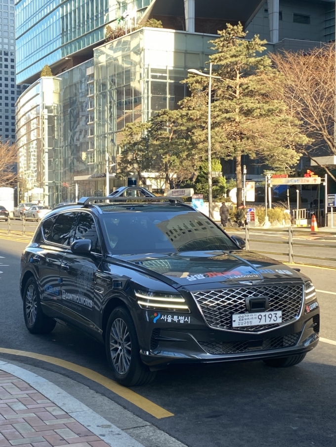 LG유플러스와 한양대, 컨트롤웍스가 함께 개발한 5G 기반 자율주행차 AI. /사진=김수현 기자