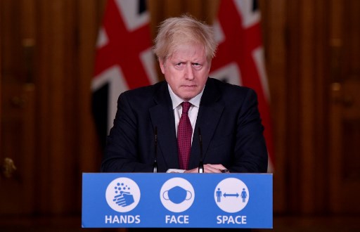19일(현지시간) 보리스 존슨 영국 총리가 대국민 브리핑을 하고 있다./사진=AFP