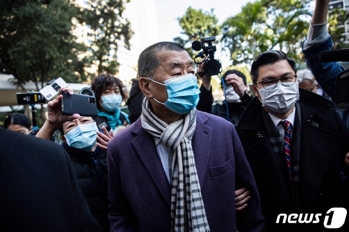 [사진] 종심법원 도착하는 홍콩 반중 언론 사주 라이