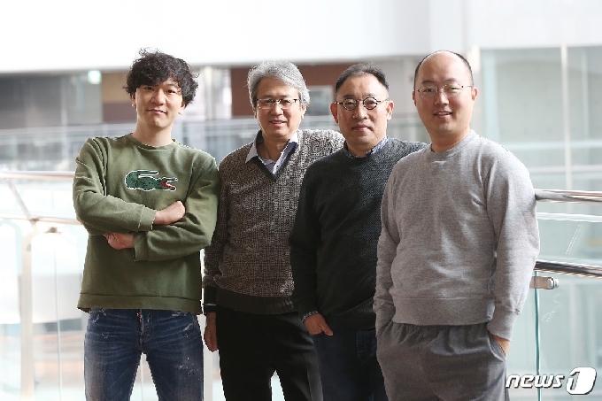 왼쪽부터) 이겨레 박사, 김도경 교수, 이상민 교수, 박용근 교수(사진제공:KAIST)© 뉴스1